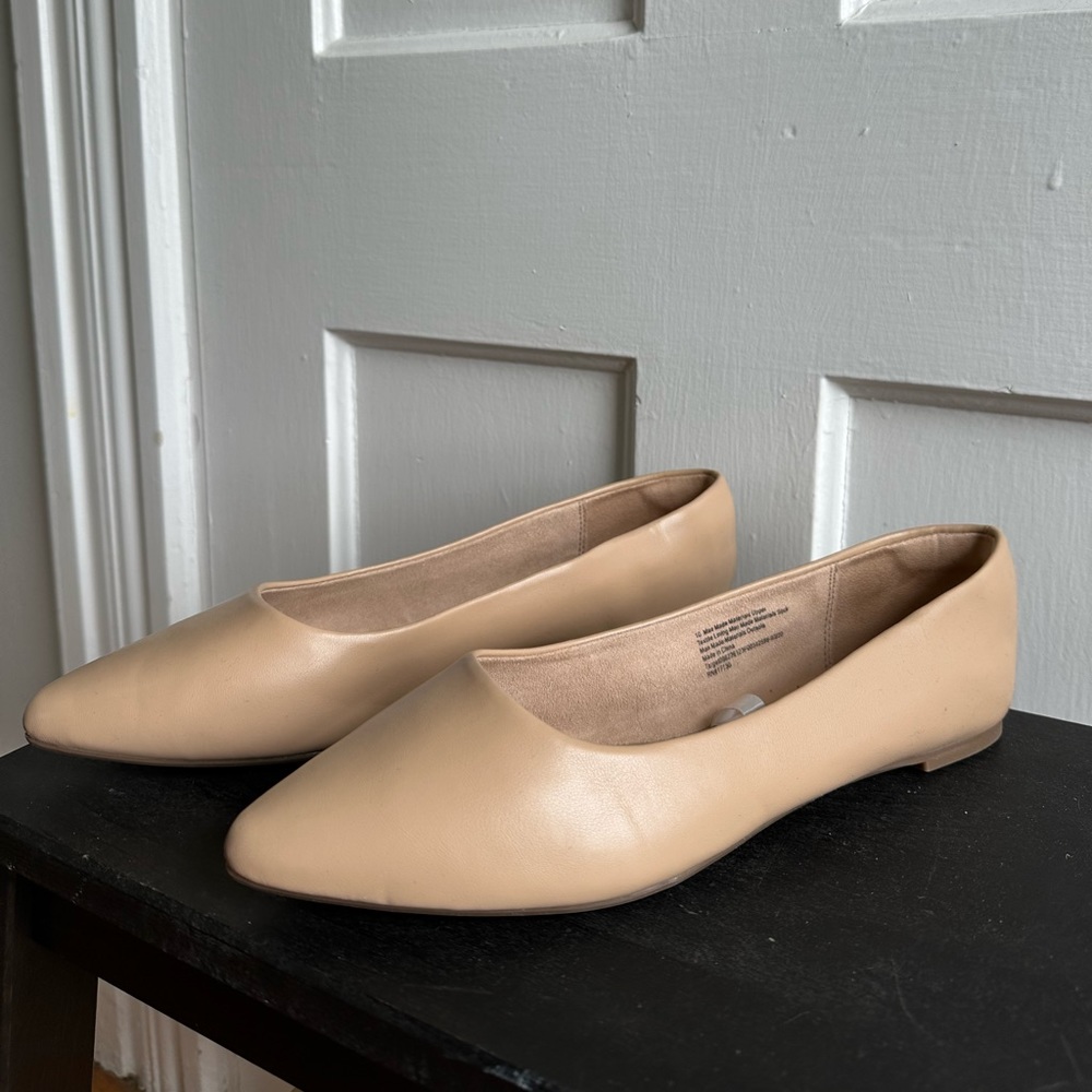 Tan pointed toe faux shade flats